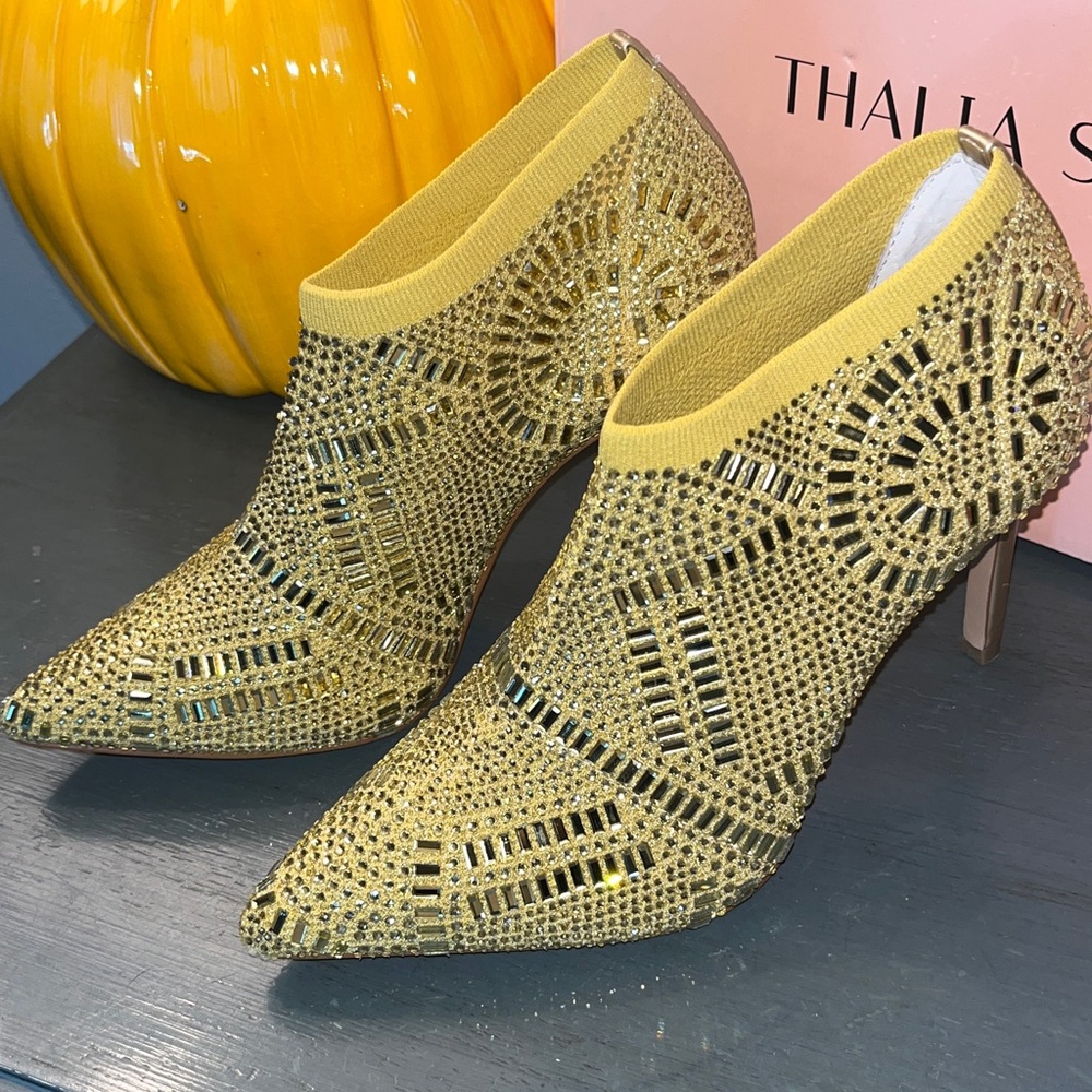 Thalia Sodi Yellow Sparkle Stiletto Pointed Toe Slip On Sock Heel sz 6M NIB
